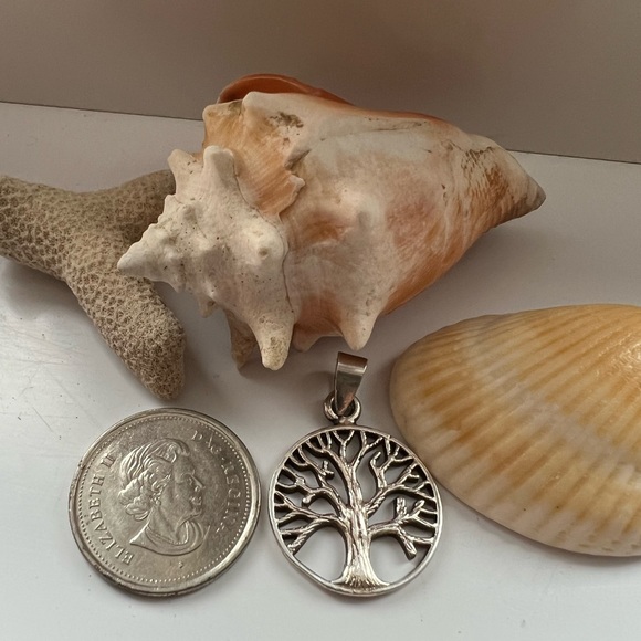 Family Tree pendant - Picture 4 of 5